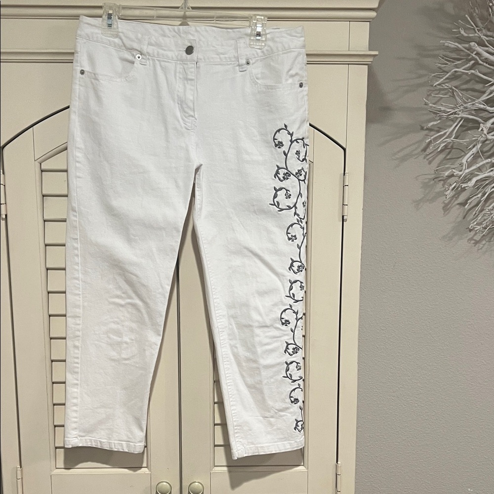 Boston Proper White Jeans with Vine Pattern & Bling 10 NWOT